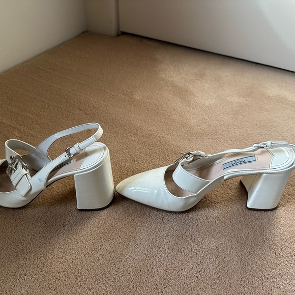 PRADA white patent point toe Mary Janes sz 37.5. TIMELESS!! - Picture 2 of 8